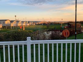Blue Dolphin Holiday Park - Holiday Accommodation 14200 - North Yorkshire (incl. Whitby) - 1185475 - thumbnail photo 16