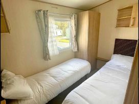 White Acres Holiday Park - Holiday Accommodation 14201 - Cornwall - 1185476 - thumbnail photo 10