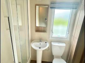 White Acres Holiday Park - Holiday Accommodation 14201 - Cornwall - 1185476 - thumbnail photo 11