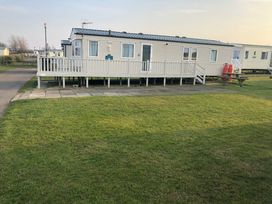 Primrose Valley Holiday Park - Holiday Accommodation 1421 - North Yorkshire (incl. Whitby) - 1185478 - thumbnail photo 1