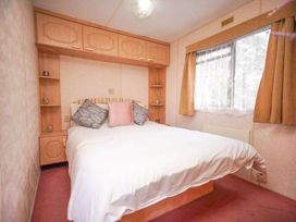 The Bungalow Camp Caravan Park - Holiday Accommodation 14215 - North Wales - 1185480 - thumbnail photo 5