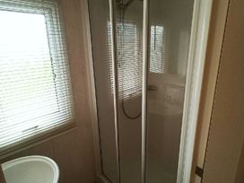 The Bungalow Camp Caravan Park - Holiday Accommodation 14216 - North Wales - 1185481 - thumbnail photo 6