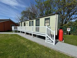 The Bungalow Camp Caravan Park - Holiday Accommodation 14217 - North Wales - 1185482 - thumbnail photo 2