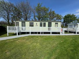The Bungalow Camp Caravan Park - Holiday Accommodation 14217 - North Wales - 1185482 - thumbnail photo 4