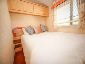 The Bungalow Camp Caravan Park - Holiday Accommodation 14217 - North Wales - 1185482 - thumbnail photo 11