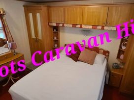 Browns Holiday Park - Holiday Accommodation 14224 - North Wales - 1185486 - thumbnail photo 3