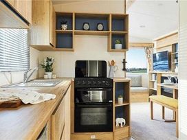 Golden Sands - Holiday Accommodation 14231 - Lincolnshire - 1185488 - thumbnail photo 2