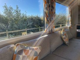 Golden Sands - Holiday Accommodation 14231 - Lincolnshire - 1185488 - thumbnail photo 10