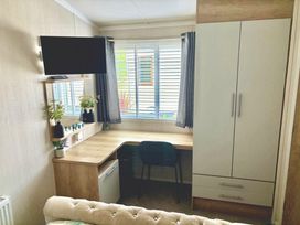 Penally Court - Holiday Accommodation 14286 - South Wales - 1185499 - thumbnail photo 11