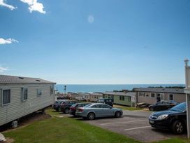 Devon Cliffs Holiday Park - Holiday Accommodation 143 - Devon - 1185502 - thumbnail photo 9