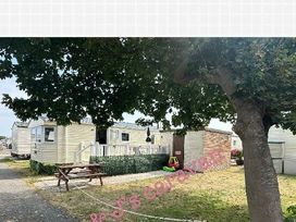 Lyons Winkups and Primrose - Holiday Accommodation 14301 - North Wales - 1185503 - thumbnail photo 1