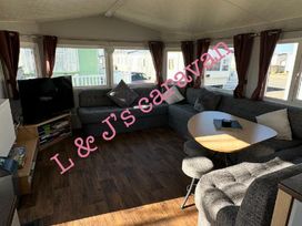 Lyons Winkups and Primrose - Holiday Accommodation 14301 - North Wales - 1185503 - thumbnail photo 2
