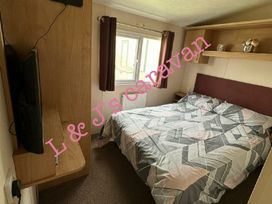 Lyons Winkups and Primrose - Holiday Accommodation 14301 - North Wales - 1185503 - thumbnail photo 4