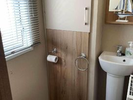Trecco Bay - Holiday Accommodation 14311 - Somerset & Wiltshire - 1185505 - thumbnail photo 4