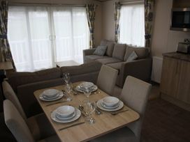 Barmouth Bay Holiday Village - Holiday Accommodation 14329 - Mid Wales - 1185510 - thumbnail photo 6