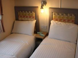 Barmouth Bay Holiday Village - Holiday Accommodation 14329 - Mid Wales - 1185510 - thumbnail photo 11