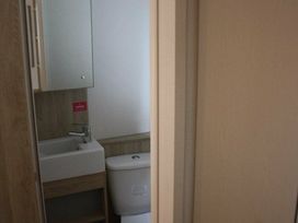 Barmouth Bay Holiday Village - Holiday Accommodation 14329 - Mid Wales - 1185510 - thumbnail photo 10
