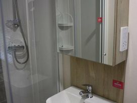 Barmouth Bay Holiday Village - Holiday Accommodation 14329 - Mid Wales - 1185510 - thumbnail photo 13