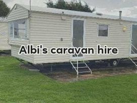 Marine Holiday Park - Holiday Accommodation 14354 - North Wales - 1185511 - thumbnail photo 1