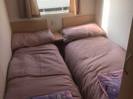 Marine Holiday Park - Holiday Accommodation 14354 - North Wales - 1185511 - thumbnail photo 7