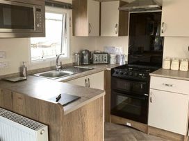 Unity Holiday Resort - Holiday Accommodation 14383 - Somerset & Wiltshire - 1185515 - thumbnail photo 3