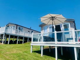 Devon Cliffs Holiday Park - Holiday Accommodation 14385 - Devon - 1185517 - thumbnail photo 3