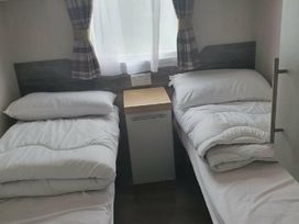 Devon Cliffs Holiday Park - Holiday Accommodation 14385 - Devon - 1185517 - thumbnail photo 7