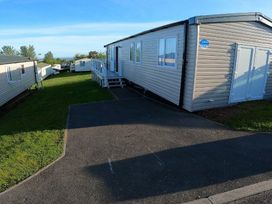Devon Cliffs Holiday Park - Holiday Accommodation 14385 - Devon - 1185517 - thumbnail photo 10
