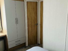 Devon Cliffs Holiday Park - Holiday Accommodation 14385 - Devon - 1185517 - thumbnail photo 11