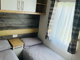 Devon Cliffs Holiday Park - Holiday Accommodation 14385 - Devon - 1185517 - thumbnail photo 12