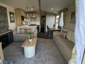 Devon Cliffs Holiday Park - Holiday Accommodation 14385 - Devon - 1185517 - thumbnail photo 19