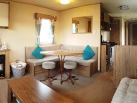Church Farm Holiday Village - Holiday Accommodation 14390 - Hampshire - 1185518 - thumbnail photo 2