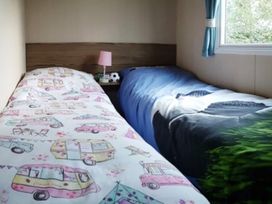 Church Farm Holiday Village - Holiday Accommodation 14390 - Hampshire - 1185518 - thumbnail photo 5
