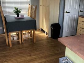 Devon Cliffs Holiday Park - Holiday Accommodation 1441 - Devon - 1185522 - thumbnail photo 8