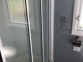Devon Cliffs Holiday Park - Holiday Accommodation 1441 - Devon - 1185522 - thumbnail photo 13