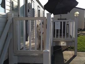 Hayling Island Holiday Park - Meadow Bay Villages - Holiday Accommodation 14426 - Hampshire - 1185524 - thumbnail photo 14
