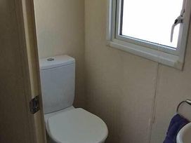 Hayling Island Holiday Park - Meadow Bay Villages - Holiday Accommodation 14426 - Hampshire - 1185524 - thumbnail photo 15
