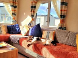 Hoburne Blue Anchor - Holiday Accommodation 14435 - Devon - 1185526 - thumbnail photo 2