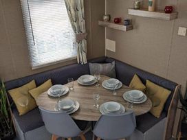 Church Farm Holiday Village - Holiday Accommodation 14445 - Hampshire - 1185529 - thumbnail photo 4