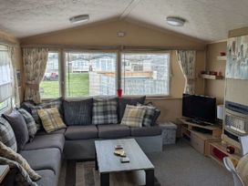 Church Farm Holiday Village - Holiday Accommodation 14445 - Hampshire - 1185529 - thumbnail photo 6