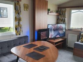 Cayton Bay Caravan Park - Holiday Accommodation 14501 - North Yorkshire (incl. Whitby) - 1185540 - thumbnail photo 5