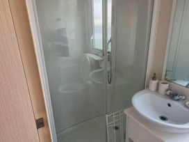 Cayton Bay Caravan Park - Holiday Accommodation 14501 - North Yorkshire (incl. Whitby) - 1185540 - thumbnail photo 12