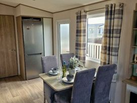 Blue Dolphin Holiday Park - Holiday Accommodation 14510 - North Yorkshire (incl. Whitby) - 1185542 - thumbnail photo 6