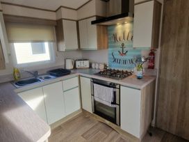 Blue Dolphin Holiday Park - Holiday Accommodation 14510 - North Yorkshire (incl. Whitby) - 1185542 - thumbnail photo 7