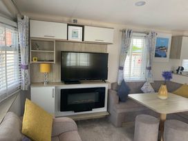 Manorbier Country Park - Holiday Accommodation 14577 - South Wales - 1185558 - thumbnail photo 3