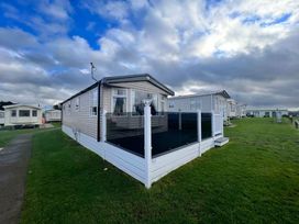 Cayton Bay Caravan Park - Holiday Accommodation 14637 - North Yorkshire (incl. Whitby) - 1185569 - thumbnail photo 1