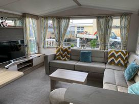 Cayton Bay Caravan Park - Holiday Accommodation 14637 - North Yorkshire (incl. Whitby) - 1185569 - thumbnail photo 7