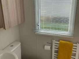 Cayton Bay Caravan Park - Holiday Accommodation 14637 - North Yorkshire (incl. Whitby) - 1185569 - thumbnail photo 15