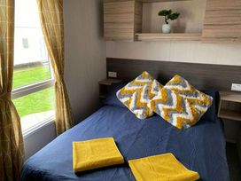 Cayton Bay Caravan Park - Holiday Accommodation 14637 - North Yorkshire (incl. Whitby) - 1185569 - thumbnail photo 17