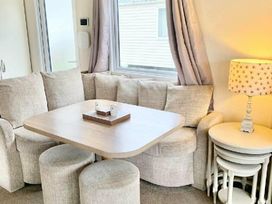 Marton Mere Holiday Village - Holiday Accommodation 14641 - Lake District - 1185571 - thumbnail photo 4